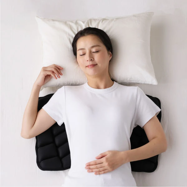 睡眠用肩甲骨ほぐしピロー RAKUNA(ラクナ) | Nelture