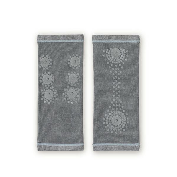 チャコールグレー