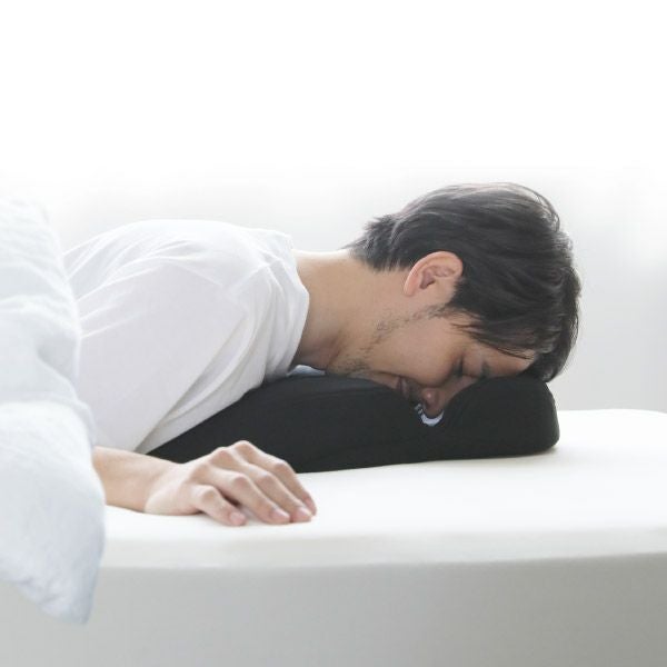 うつ伏せ呼吸まくら SU-ZI(スージー) | Nelture